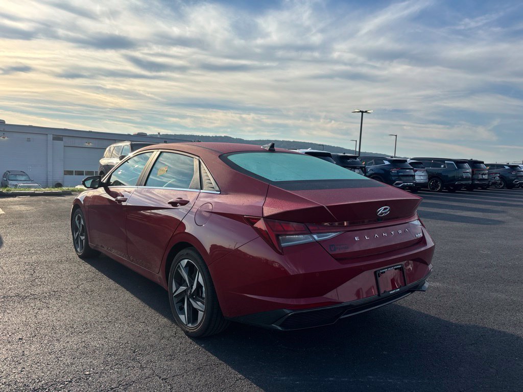 Used 2023 Red Hyundai Limited image 5