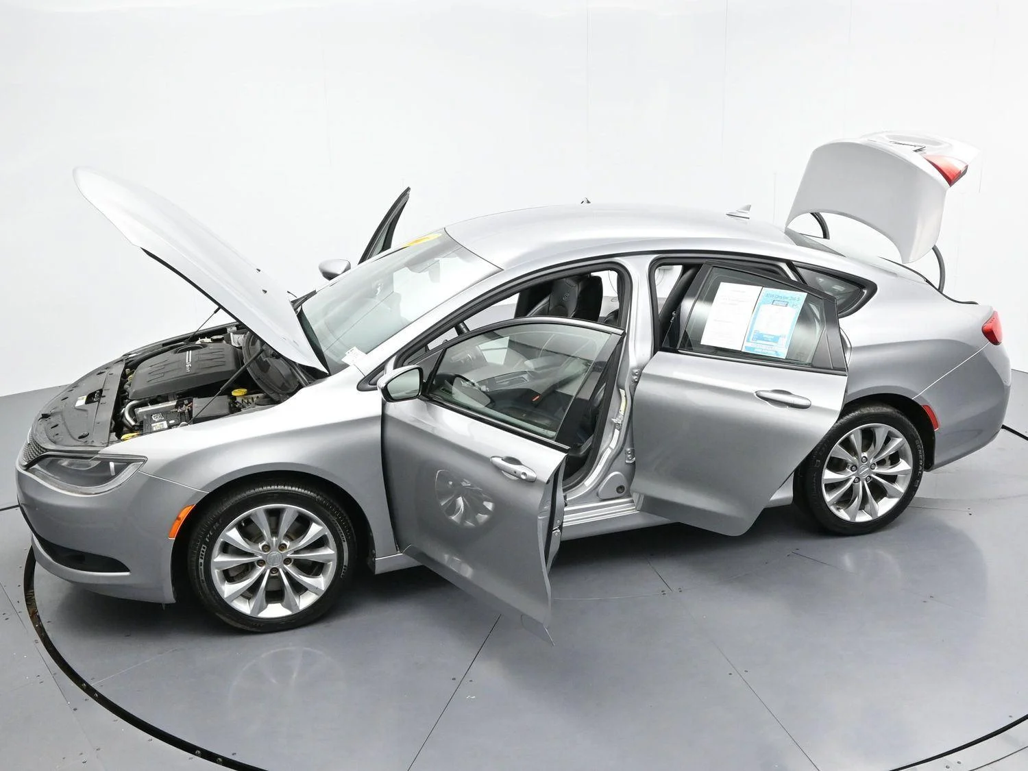 Used 2015 Billet Silver Metallic Clearcoat Chrysler S image 38