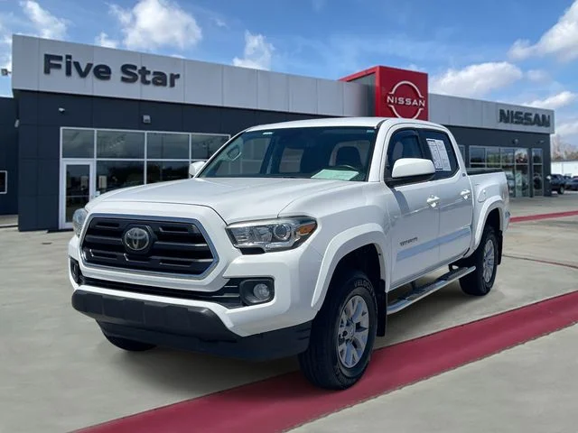 Used 2018 White Toyota SR5 image 3