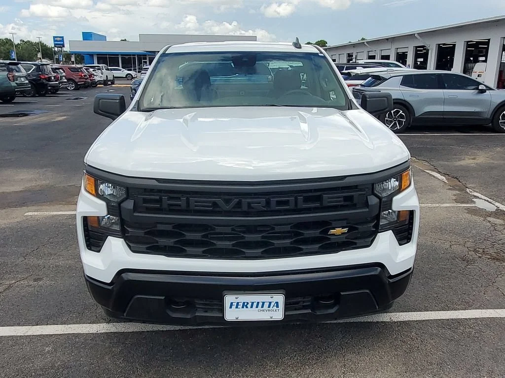 New 2026 Summit White Chevrolet WT image 28