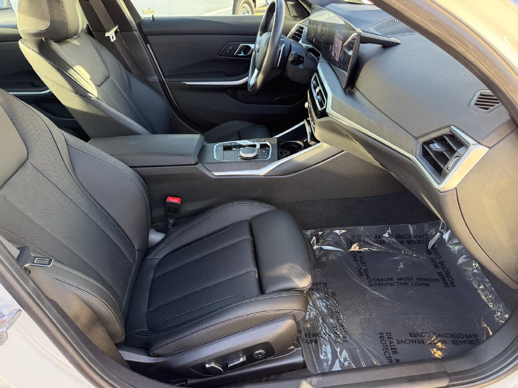 Used 2024  BMW NA image 13