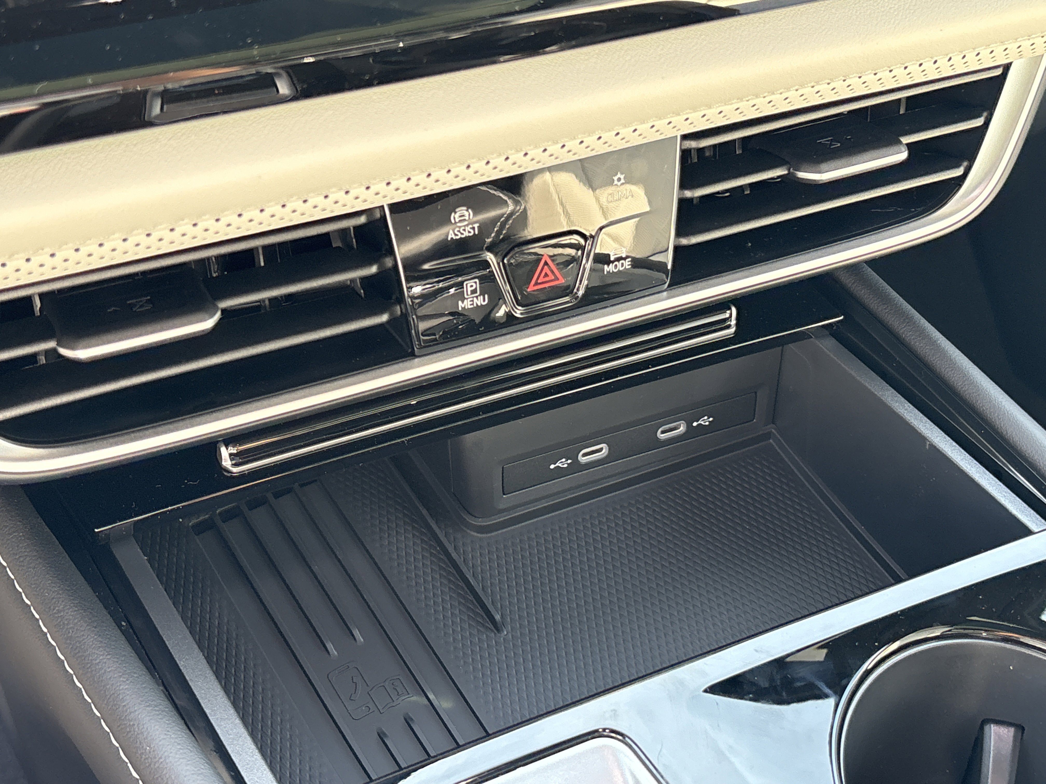 2026 Volkswagen Atlas Cross Sport SEL Premium R-LINE - Photo 22