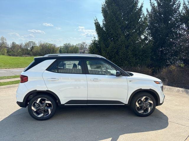 New 2026 Lunar White w/Black Roof Hyundai SEL image 37