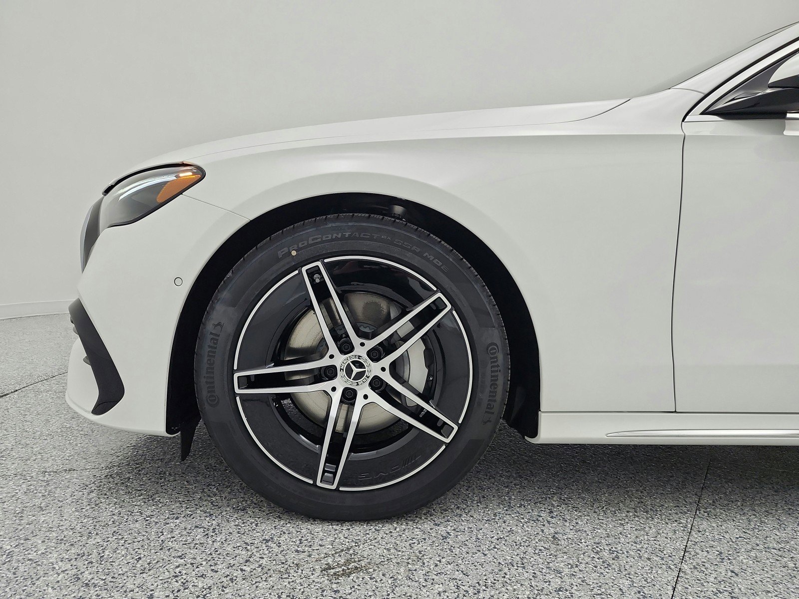 New 2026 Polar White Mercedes-Benz E 350 RWD Sedan image 42