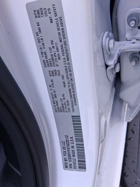 New 2026 Bright White Clear-Coat Exterior Paint RAM Big Horn/Lone Star image 29