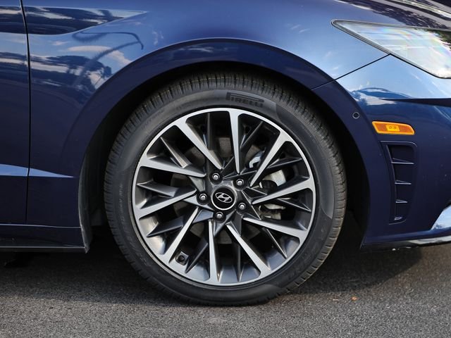 Used 2020 Stormy Blue Hyundai Limited image 5