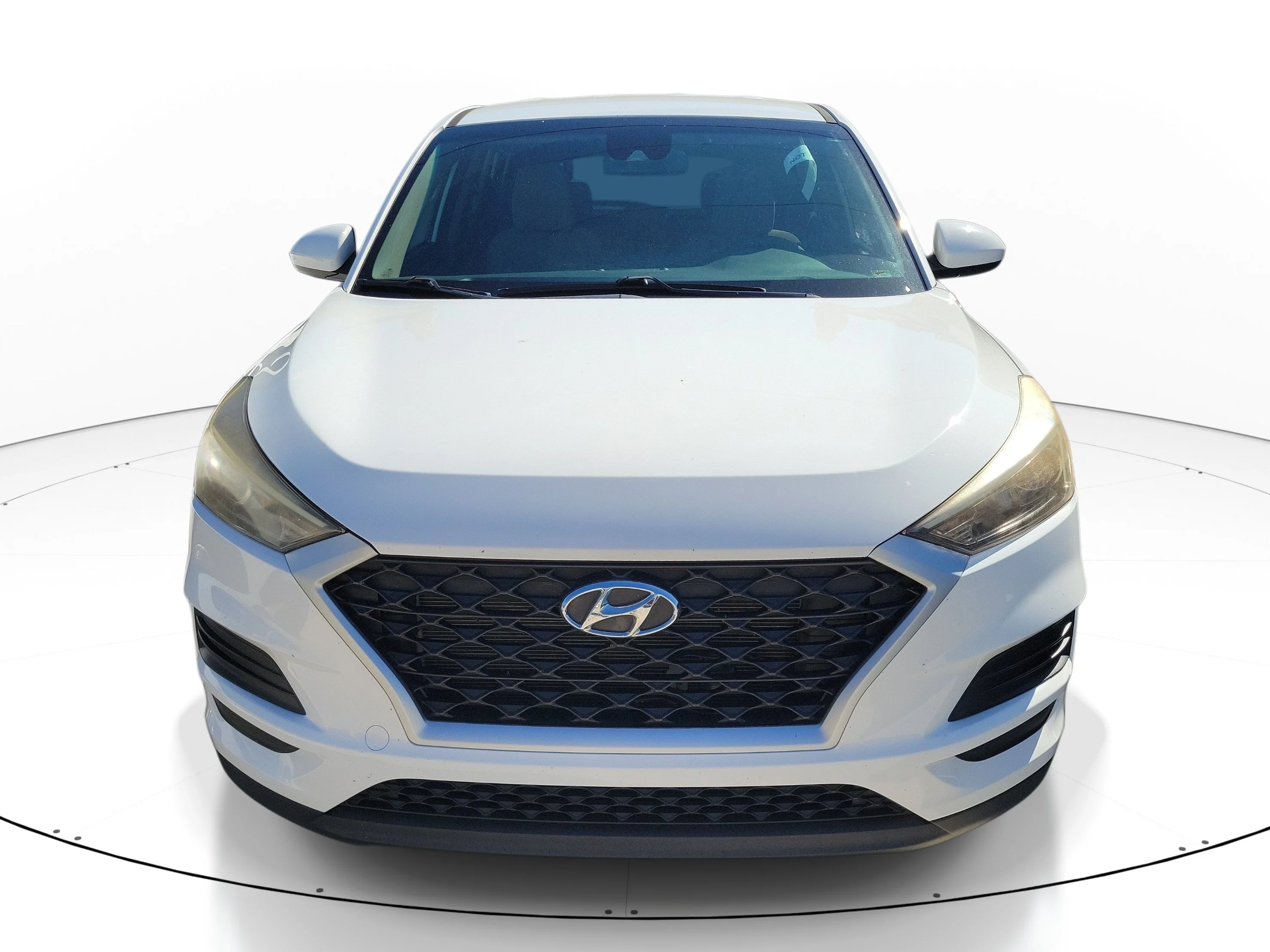 Used 2020 Winter White Hyundai SE image 2