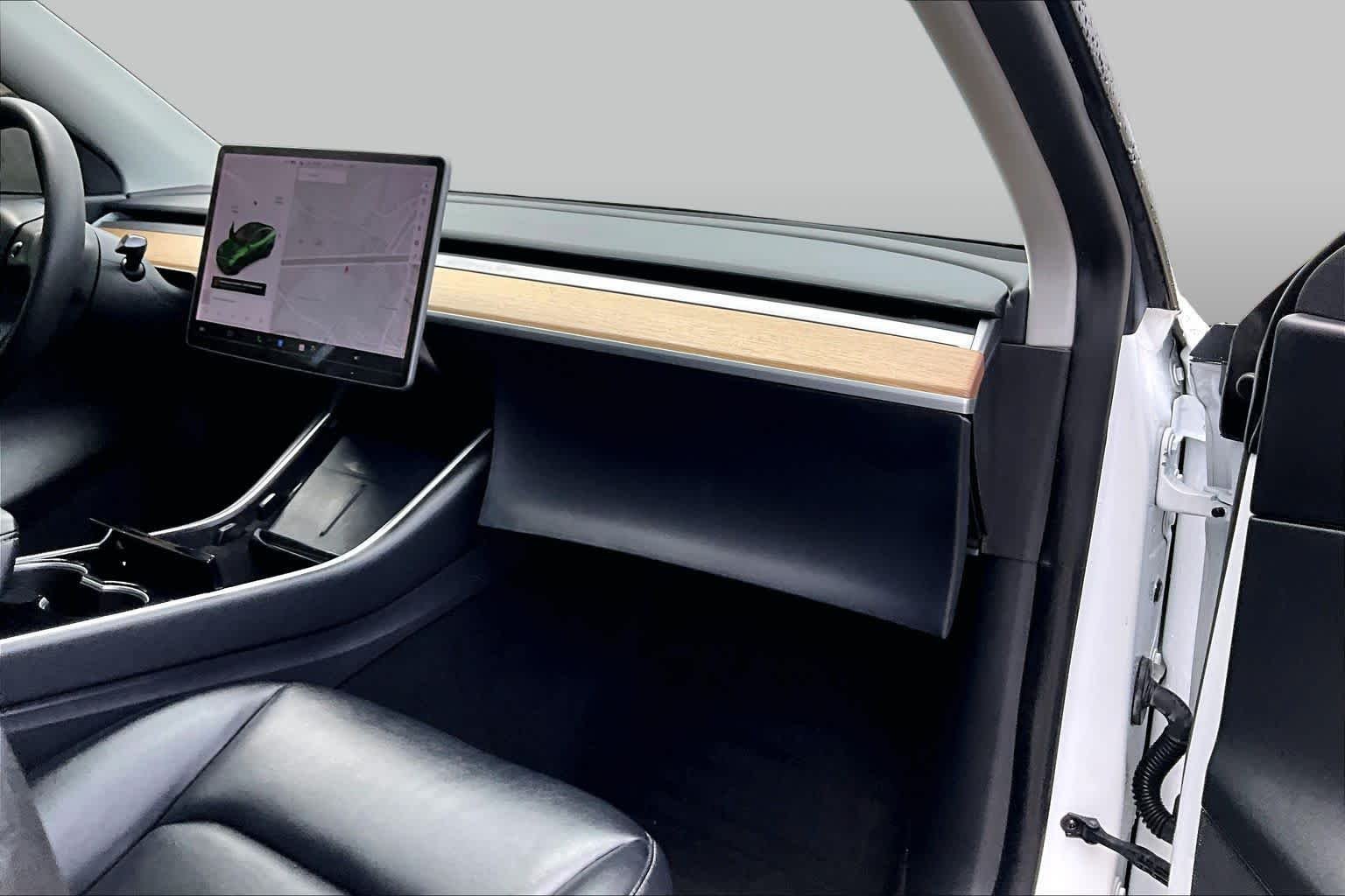Used 2020 Pearl White Multi-Coat Tesla Long Range image 17