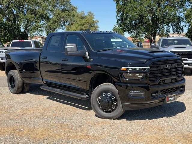 New 2026 Diamond Black Crystal Pearl-Coat Exterior Paint RAM Laramie image 2