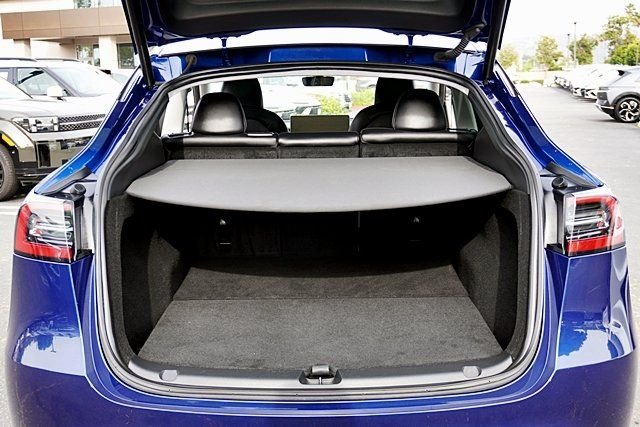 Used 2024  Tesla Long Range image 13