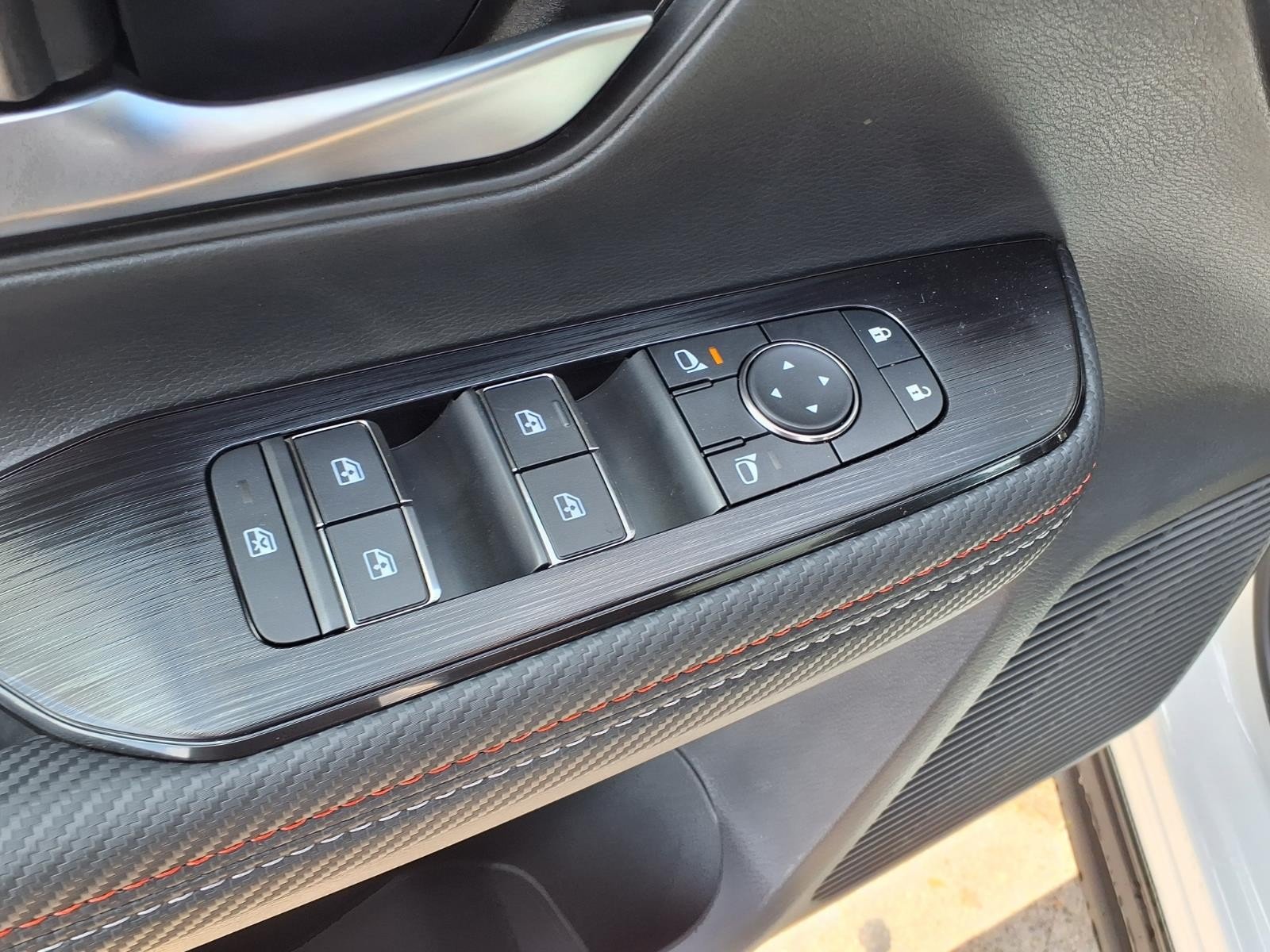 2026 Nissan Kicks SR White at Robbins Nissan