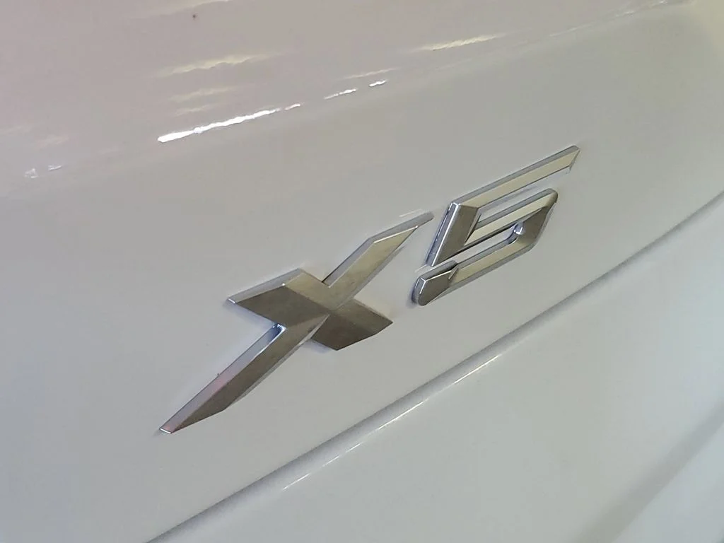 Used 2026 White BMW sDrive40i image 6