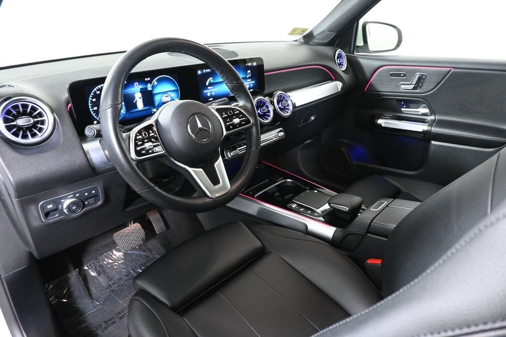 Used 2023 Polar White Mercedes-Benz GLB 250 image 15