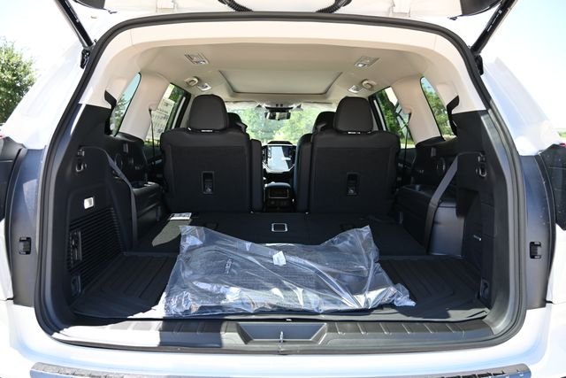 New 2026 White Subaru Onyx Edition Touring 7-Passenger image 15
