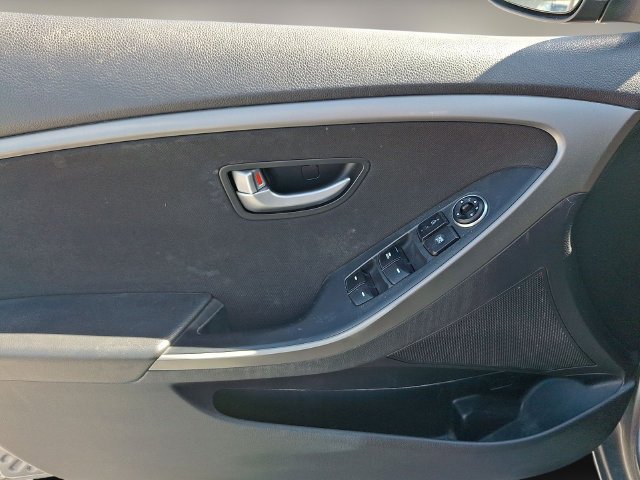 Used 2016 Gray Hyundai Base image 12