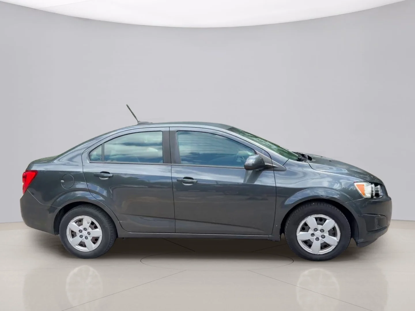Used 2016 Gray Chevrolet LS image 6