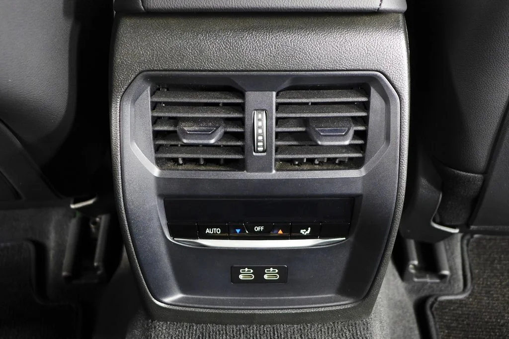 Used 2023 Gray BMW 330i image 24