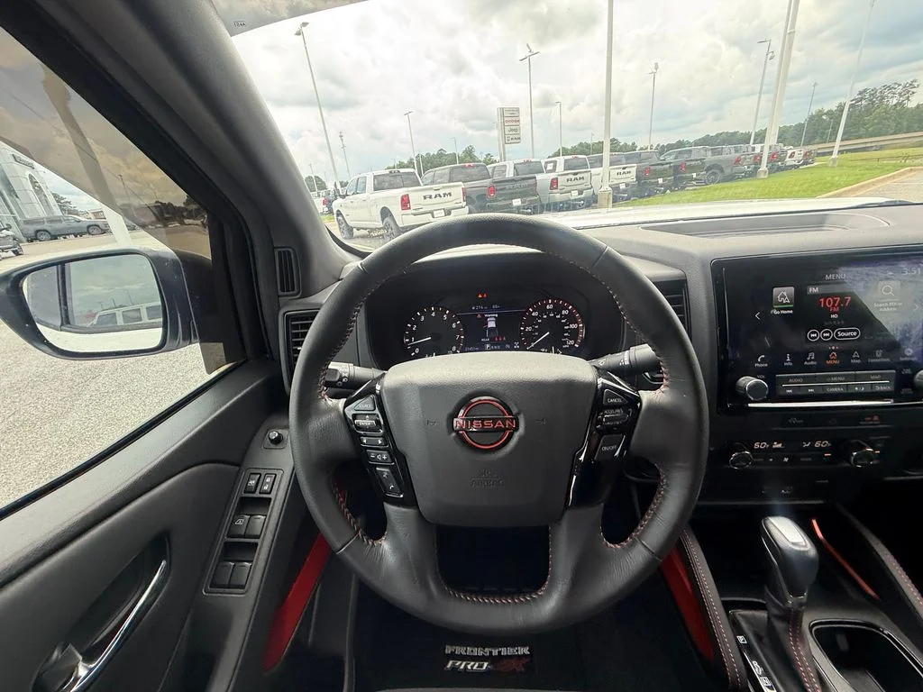 Used 2023 White Nissan PRO-4X image 9