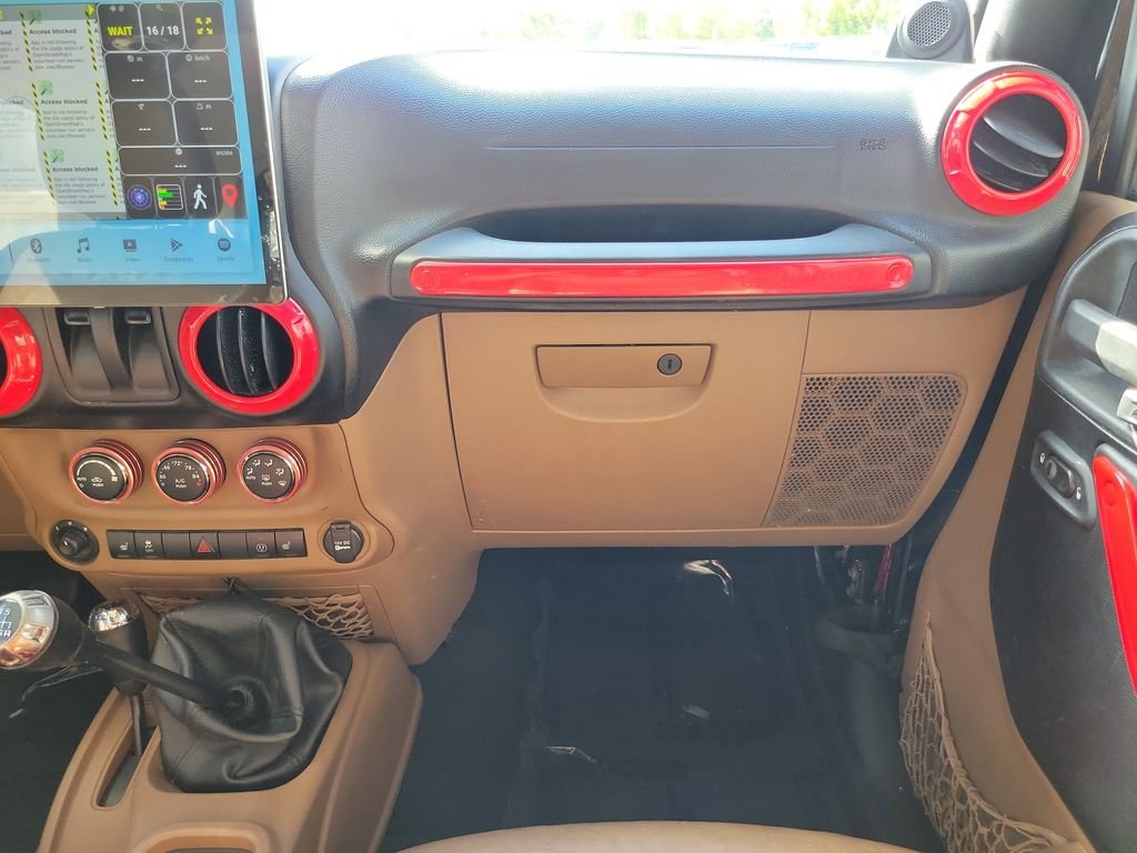 Used 2013 Black Jeep Sahara image 12