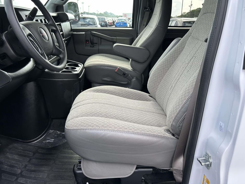 2026 GMC Savana Passenger LT - Photo 18