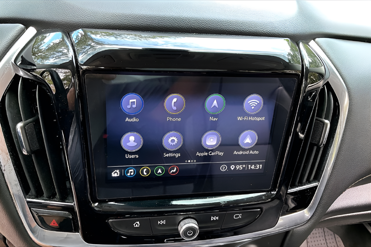 Used 2021  Chevrolet RS image 24
