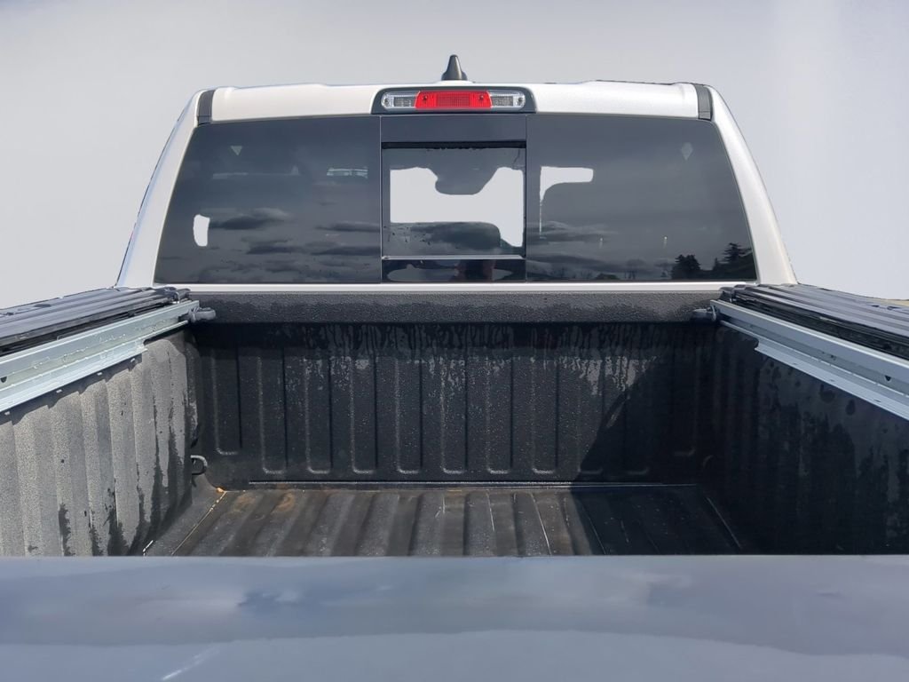 Used 2023 Off-white Ram Laramie image 21