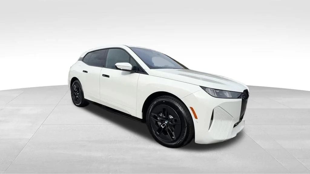 Certified Used 2026 White BMW xDrive45 image 15