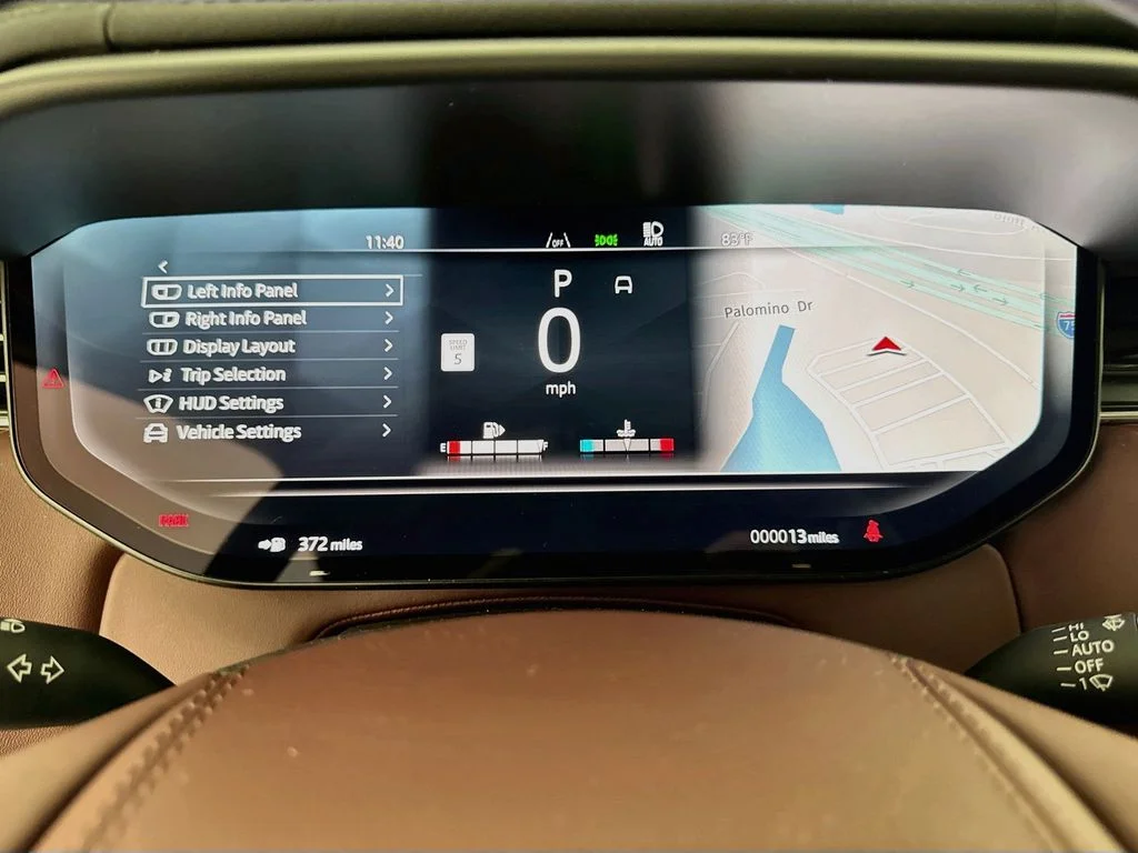New 2026 Borasco Grey Land Rover Dynamic SE image 12