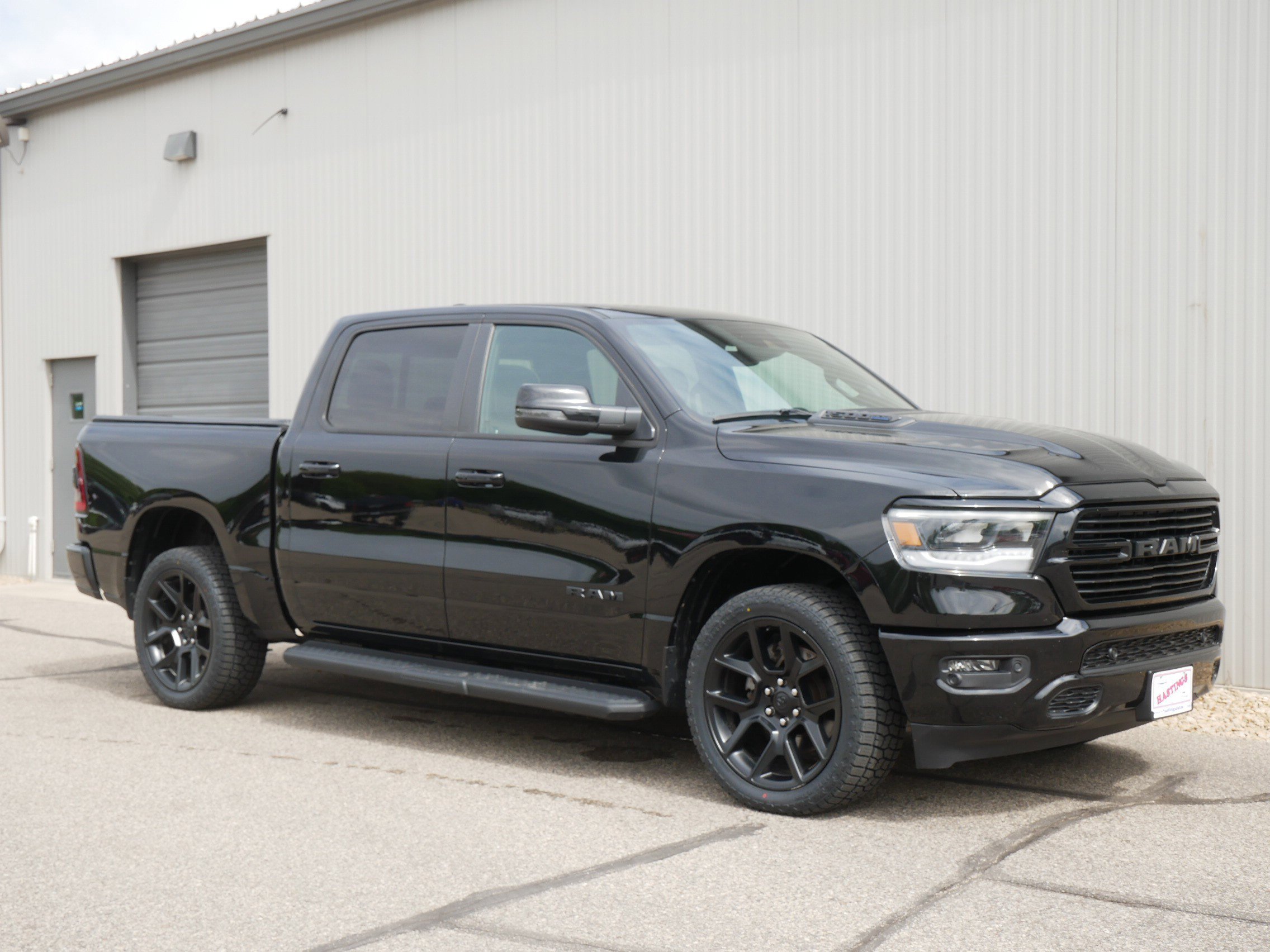 Certified Used 2023 Diamond Black Crystal Pearlcoat Ram Laramie image 7