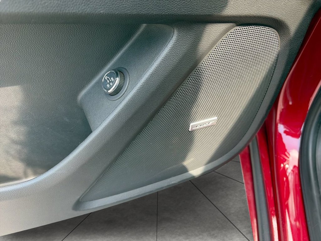 Used 2021 CAJUN RED TINTCOAT Chevrolet Premier image 17