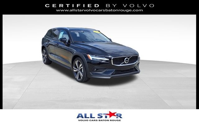 2025 Volvo V60 Cross Country Plus