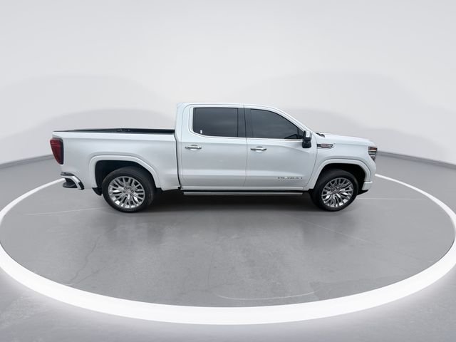 Used 2024 White GMC Denali image 9