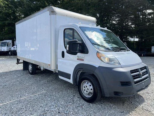 Used 2014 White Ram Base image 3