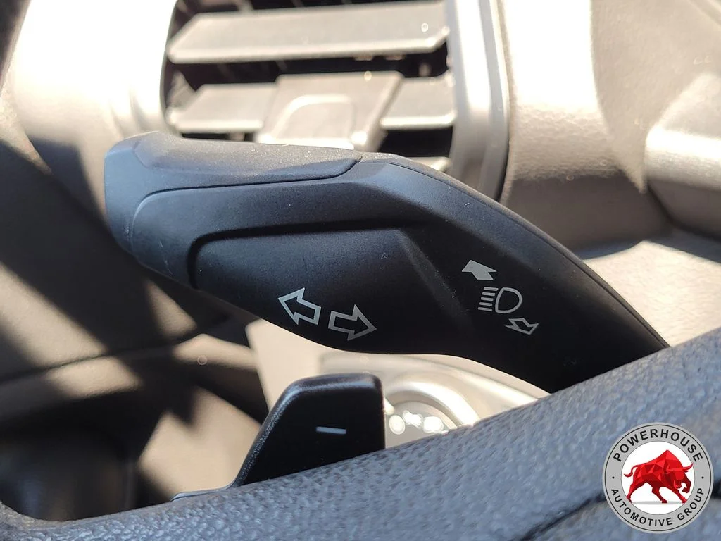 Used 2017 Red Ford SE image 29