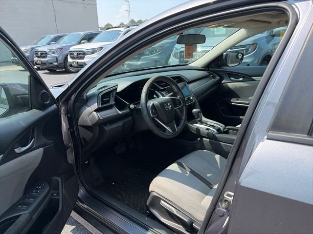 Used 2017 Modern Steel Metallic Honda EX-T image 9