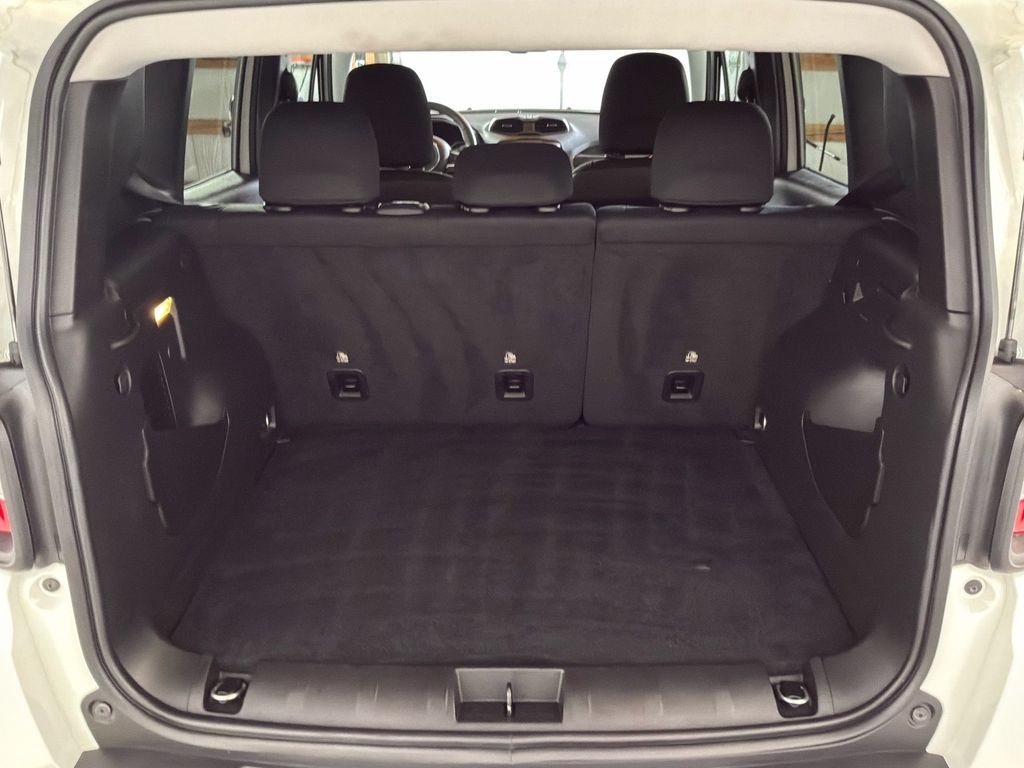 Certified Used 2023 White Jeep Trailhawk image 17