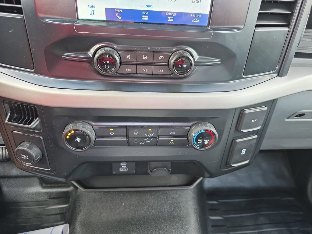 Used 2022 White Ford XL image 25