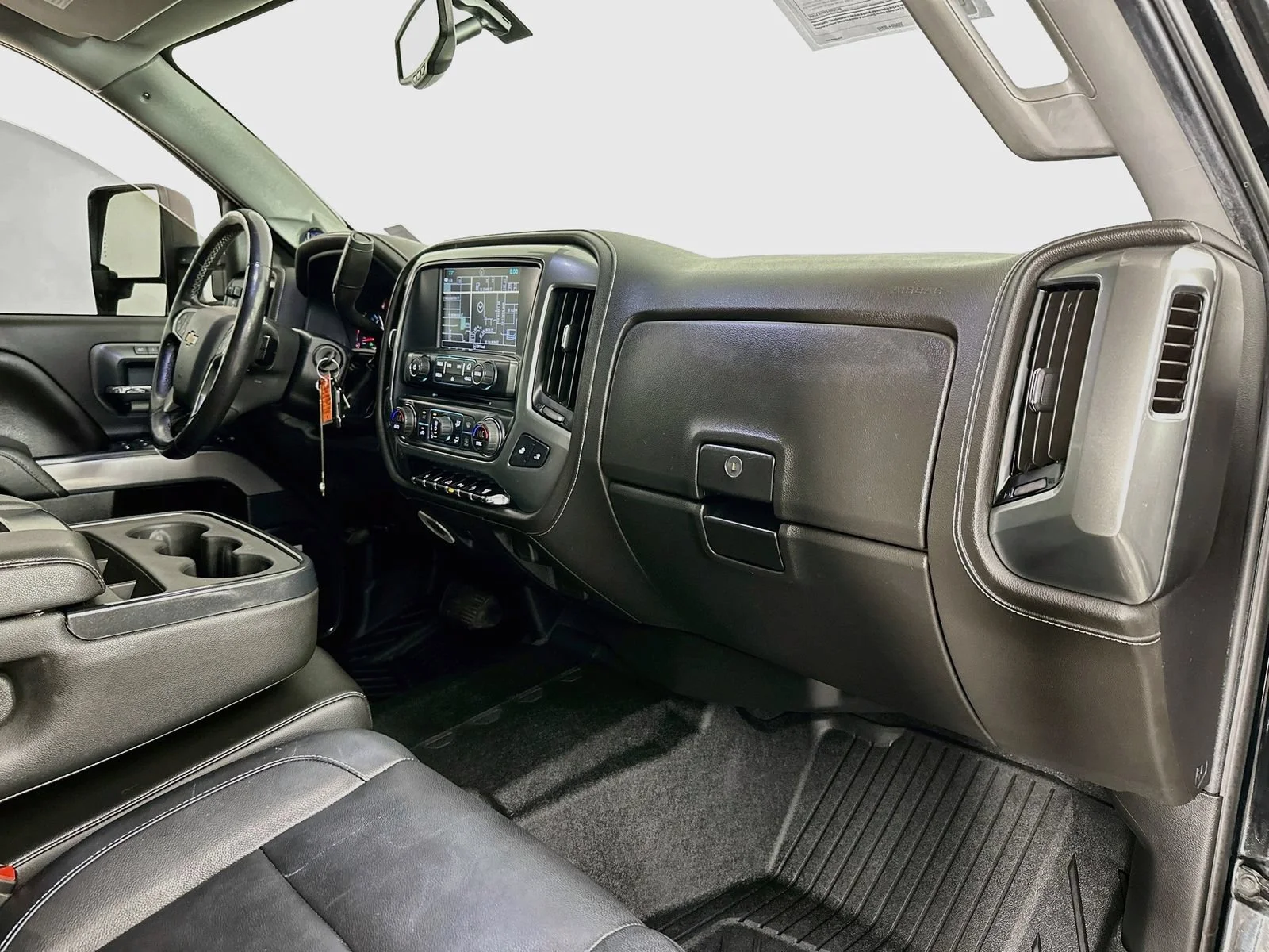 Used 2019 BLACK Chevrolet LTZ image 30