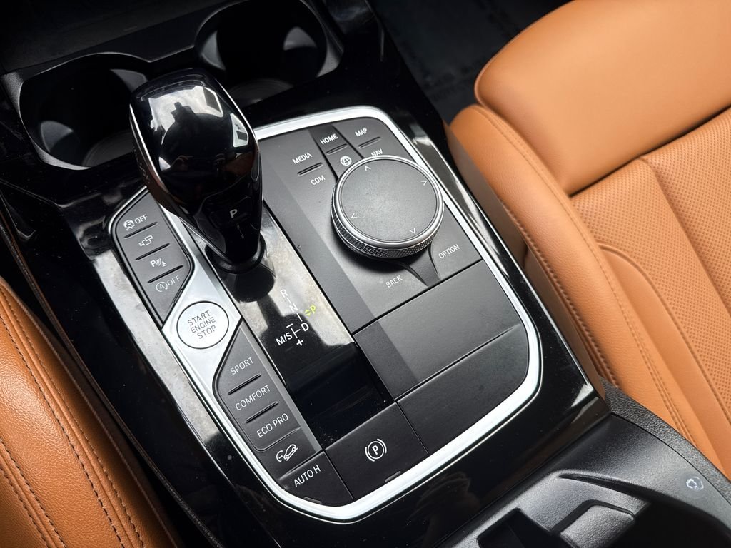 Used 2024 Phytonic Blue Metallic BMW xDrive30i image 26