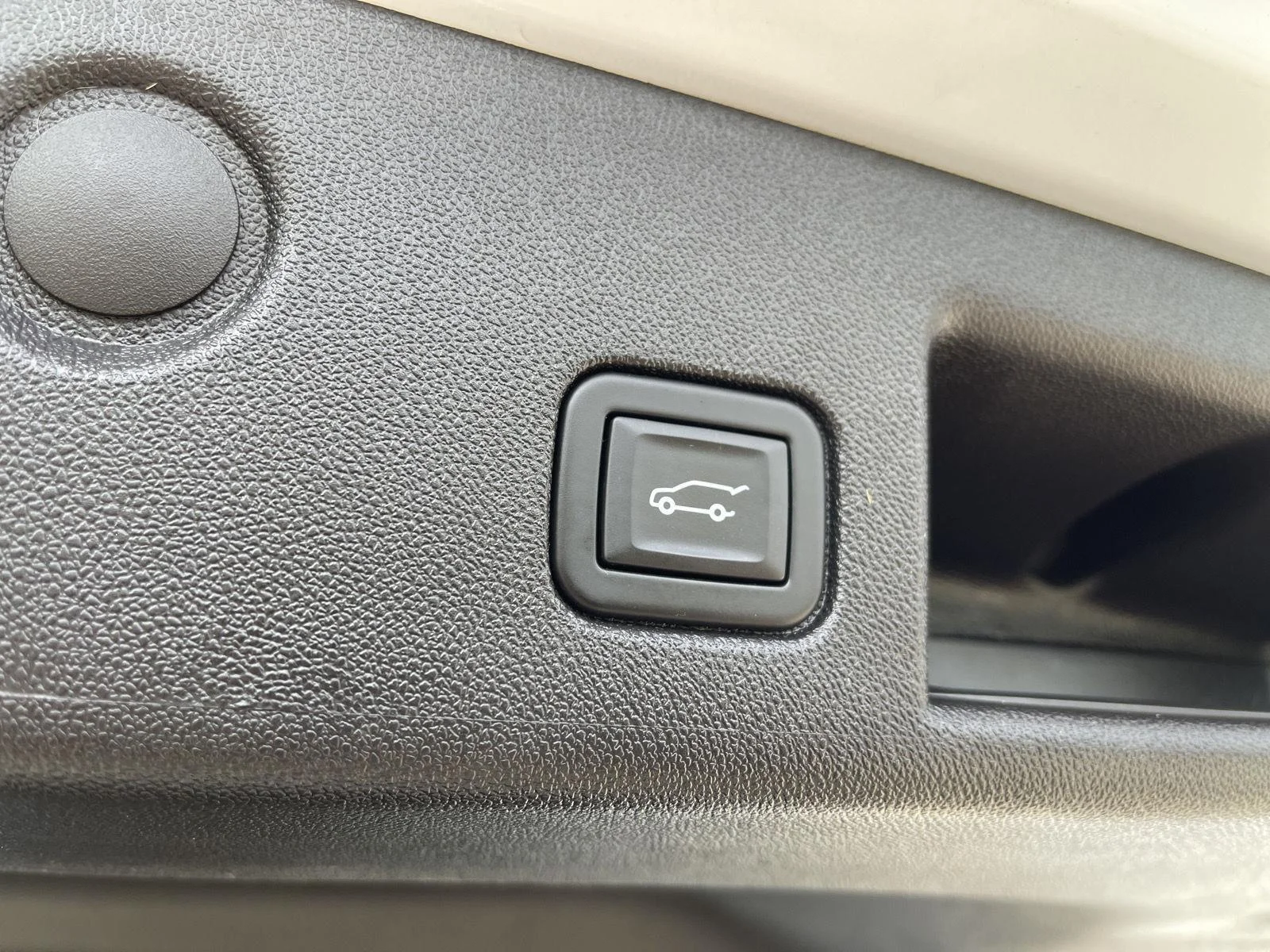 Used 2024 Summit White Chevrolet RS image 39