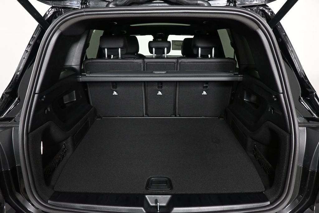 New 2026 Night Black Mercedes-Benz GLB 250 image 30