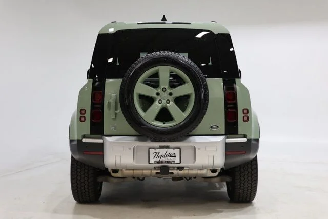 Used 2023 Grasmere Green Land Rover 75th Edition image 6