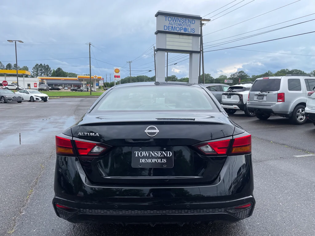 2025 Nissan Altima SV - Photo 7