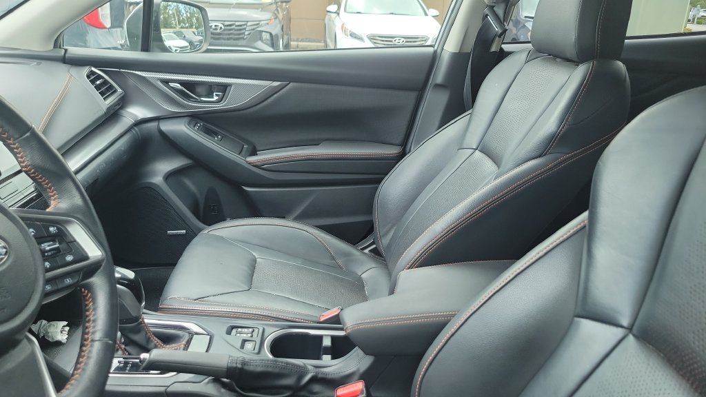 Used 2022 Silver Subaru Limited image 5