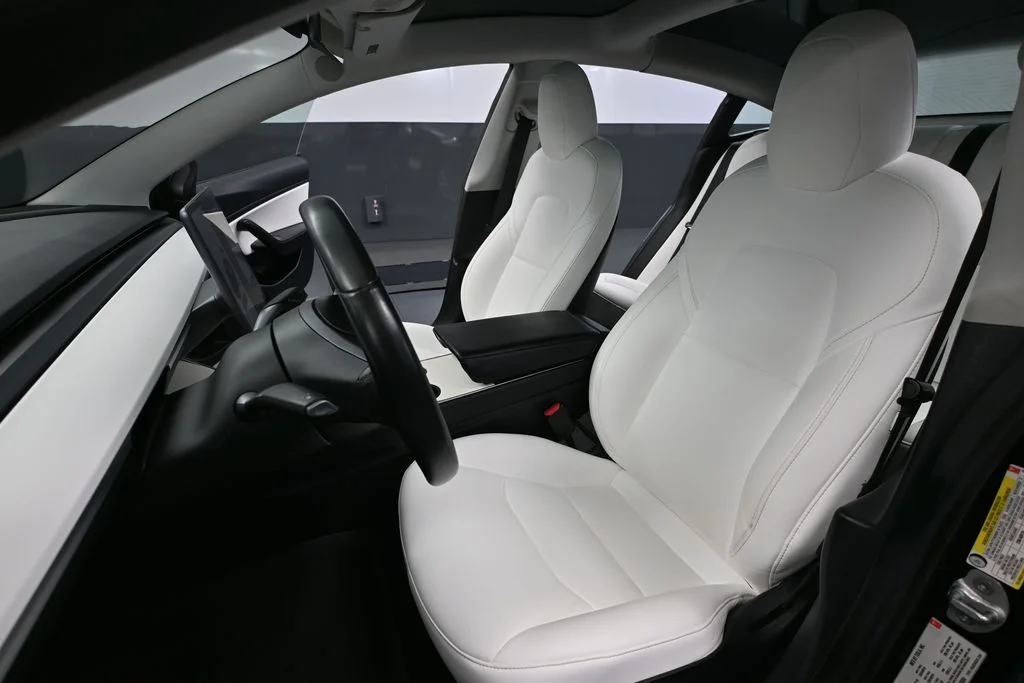 Used 2018 Black Tesla Long Range image 21