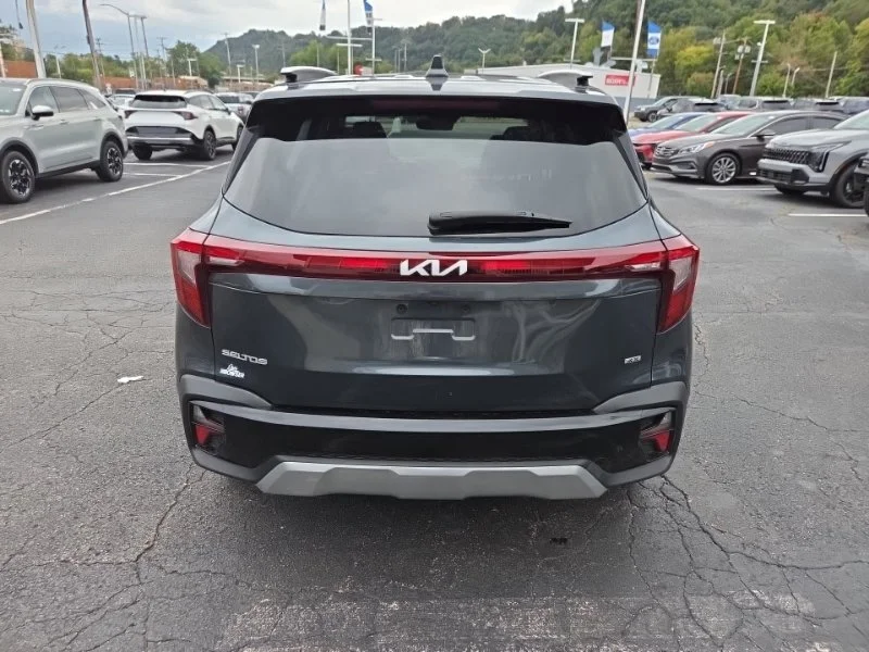 Used 2024 Gravity Gray Kia EX image 6