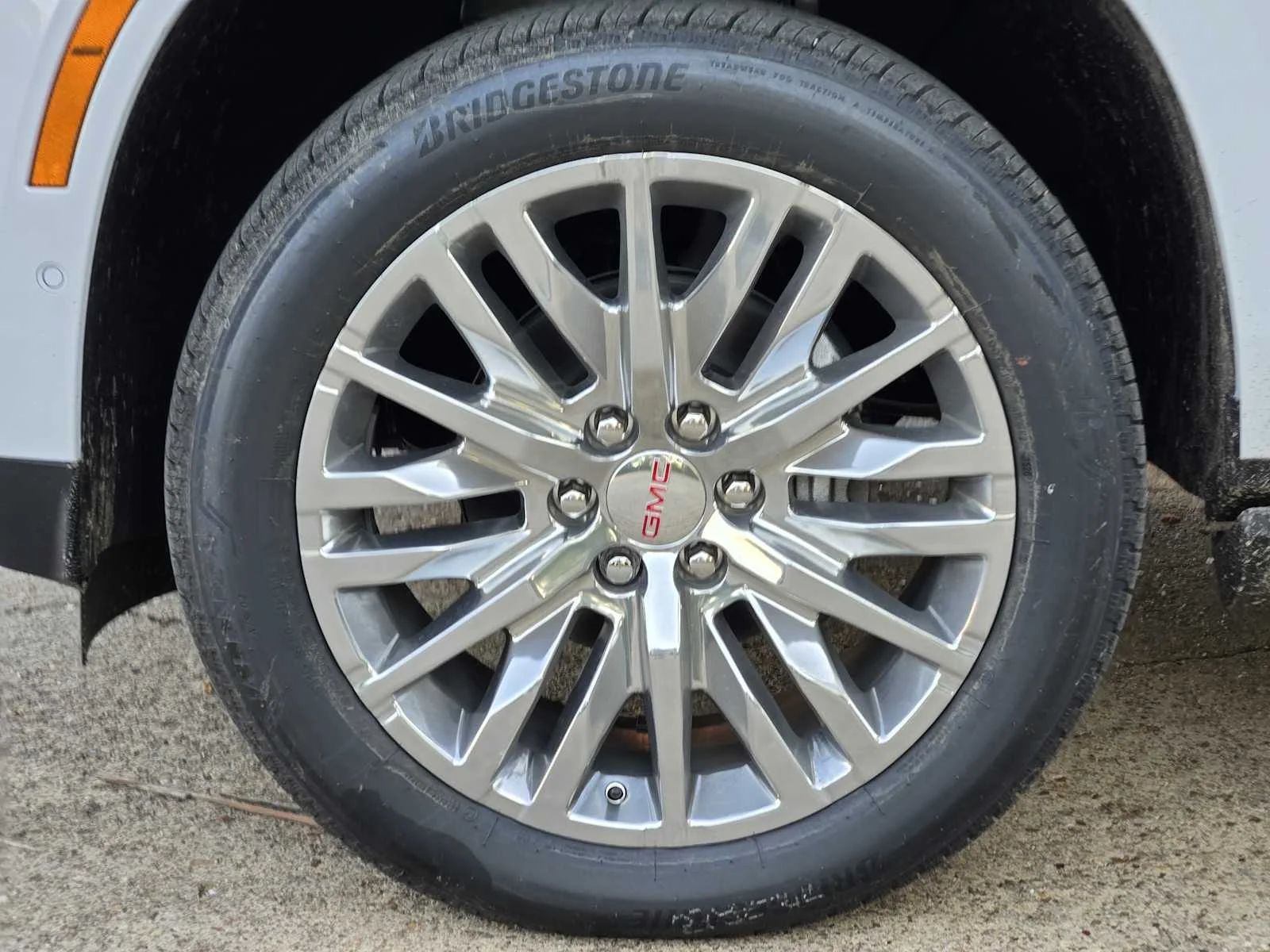 2027 GMC Yukon Denali - Photo 7
