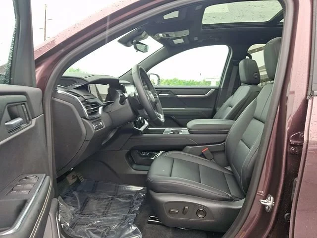 New 2026 Crystal Metallic GMC Elevation image 13