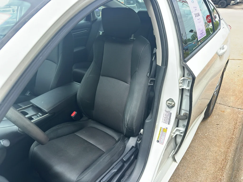 Used 2019 Platinum White Pearl Honda LX 1.5T image 24