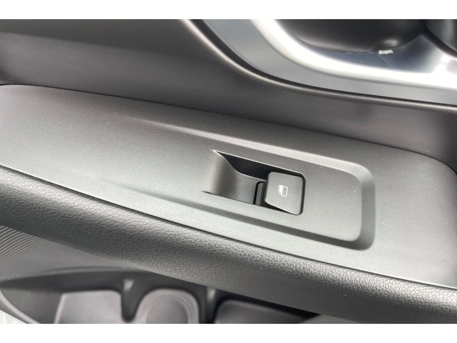 Used 2018 SYMPHONY AIR SILV Hyundai Base image 22